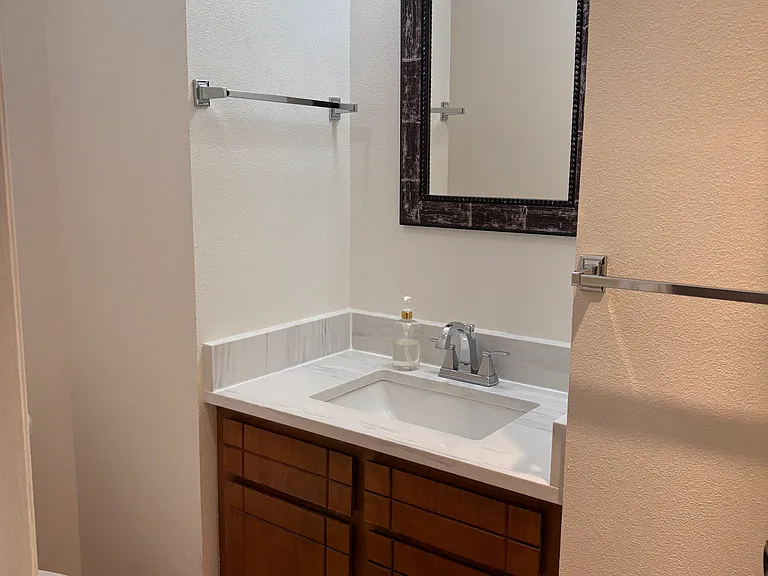 101 S Neyland Ave #4 — Photo 15