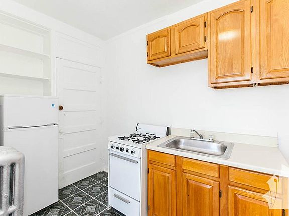 4th image of 3236 W Wrightwood Ave
