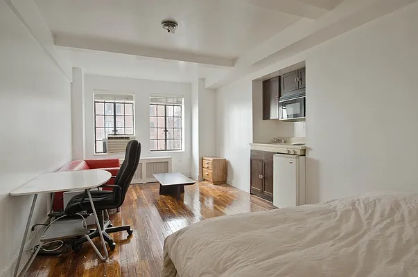 Rented by Town Residential | media 29