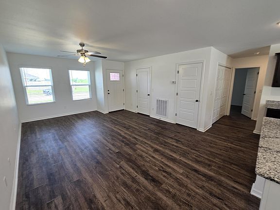 2nd image of 1106 Pawpaw Place
