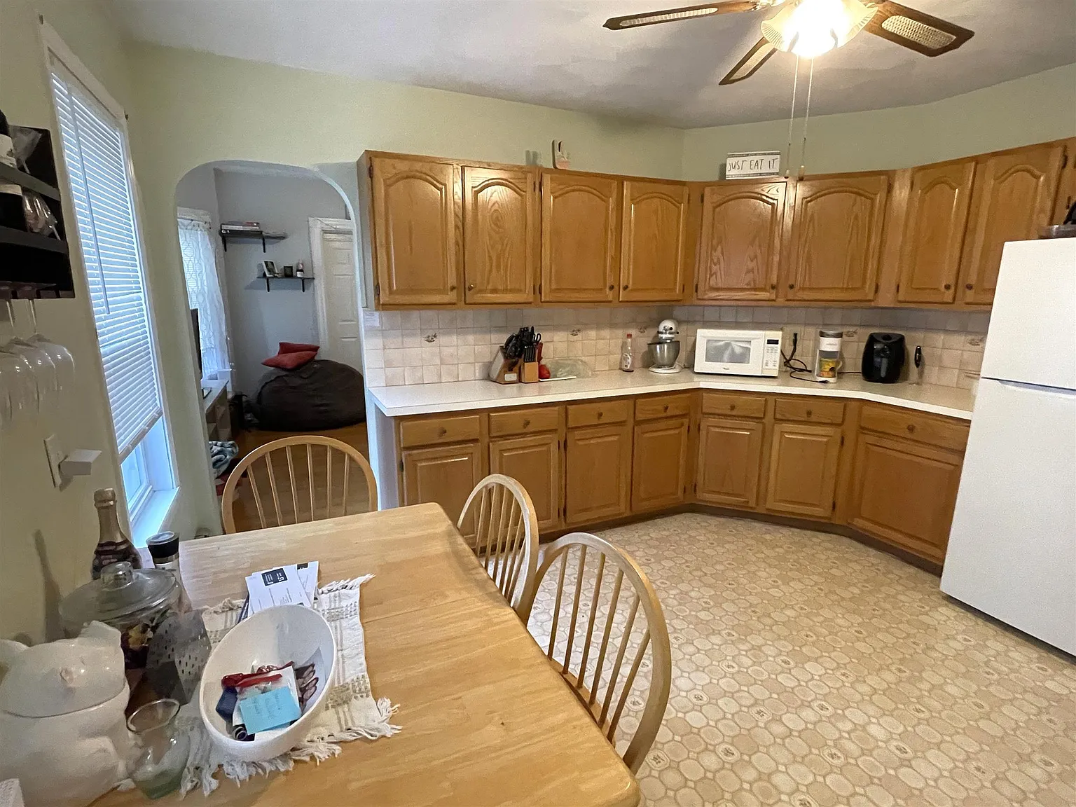 3 bed, 1150 sqft, $3,800 — Photo 1
