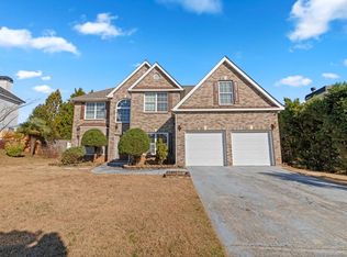 820 Kaitlyn Dr, Loganville, GA 30052