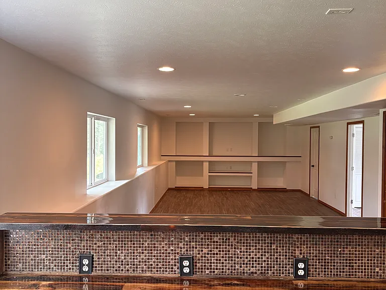 613 E Bonnie Lynn Ln — Photo 25