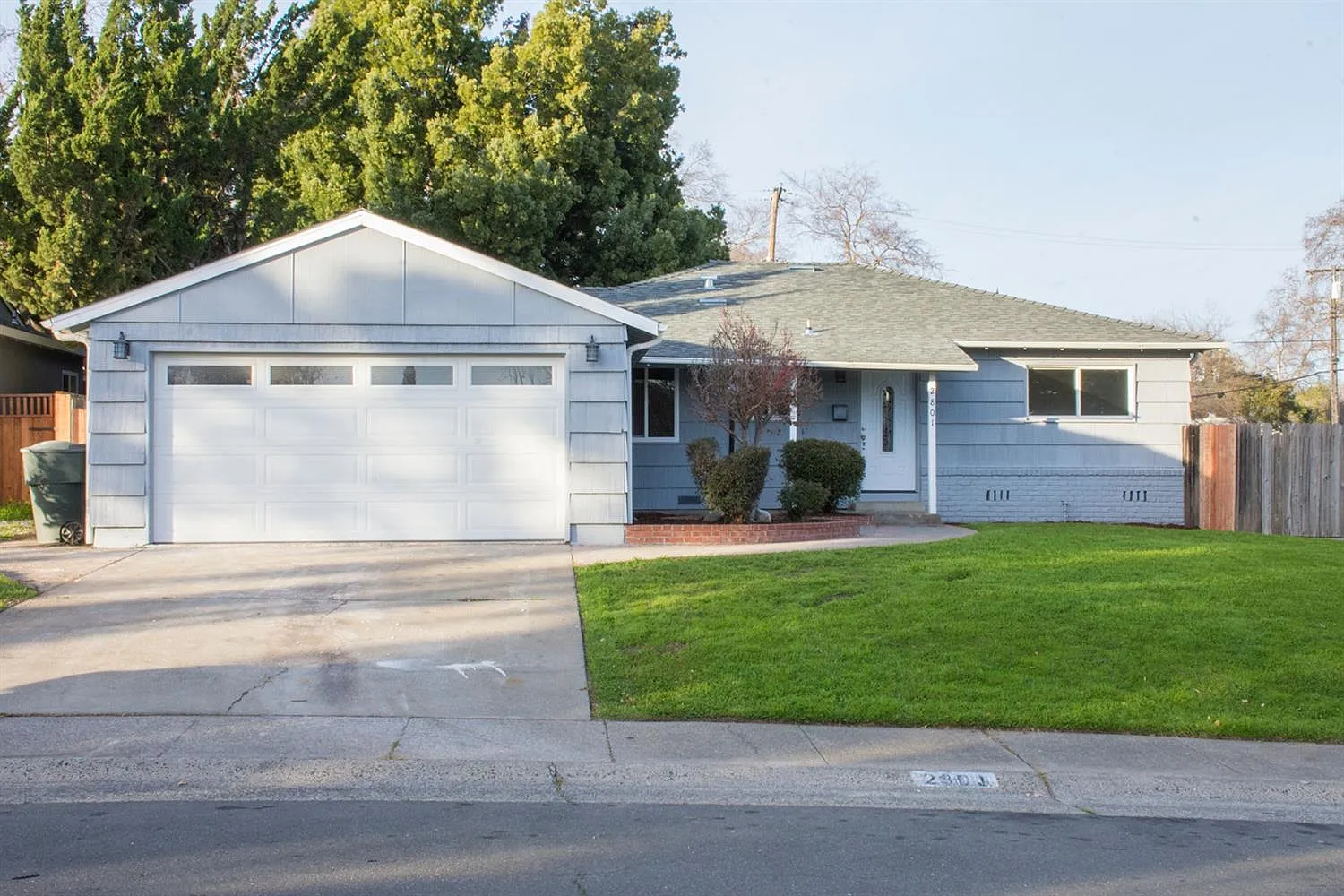 2801 La Colina Way photo 1