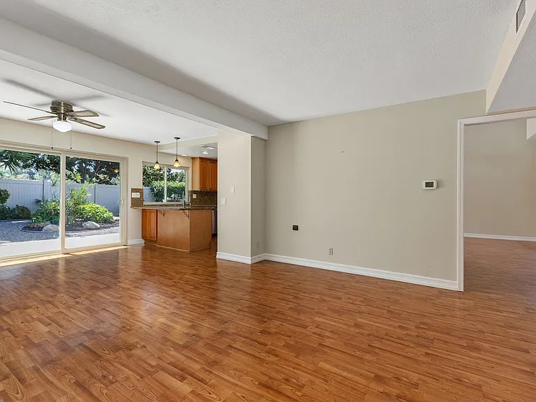 1925 Circle Park Ln — Photo 13