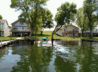 24620 182nd St, Spirit Lake, IA 51360