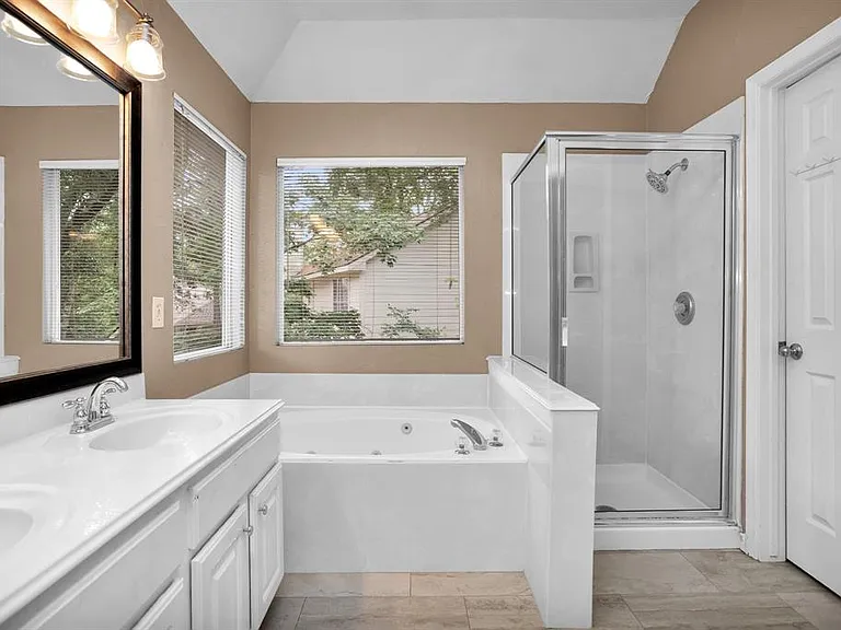 111 S Winterport Cir — Photo 11