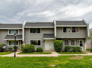 5135 Carol Ln, Gurnee, IL 60031