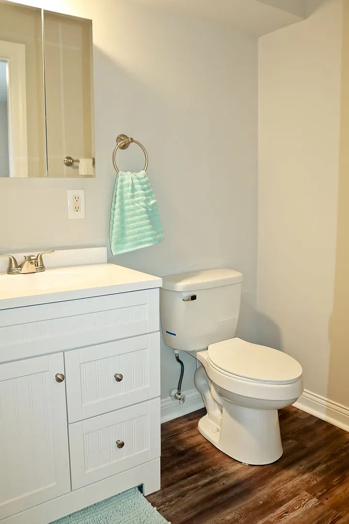 Historic District Modern Apartment — Photo 2