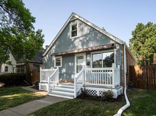 5409 N 40th St, Milwaukee, WI 53209