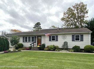 171 Pinewood Rd, Toms River, NJ 08753