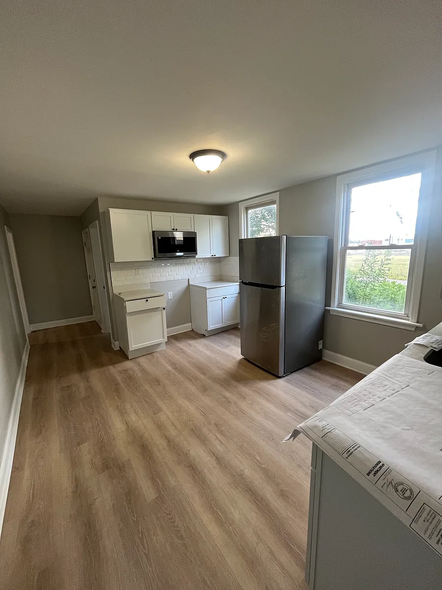 Building Photo - 9524 S Ave N #2F