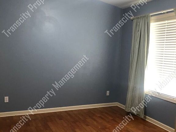 5th image of 8104 S Kenwood Ln