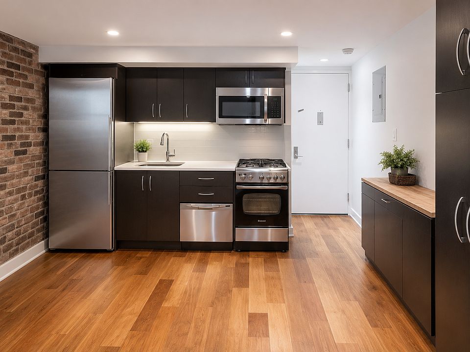 2nd image of 120 E 4th St APT 3