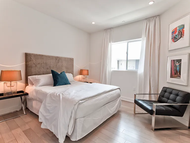 1810 Selby Ave #102 — Photo 13
