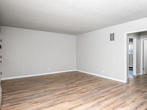 5th image of 311 N Kenwood St APT 6