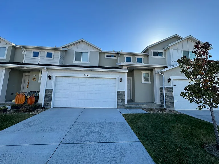 5193 W Copeland Dr — Photo 2