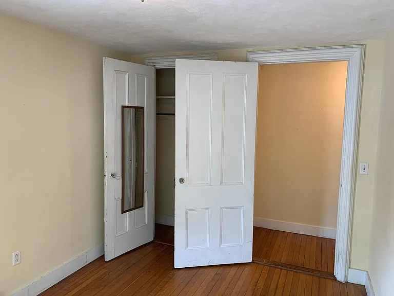 27 Young St #2 — Photo 23