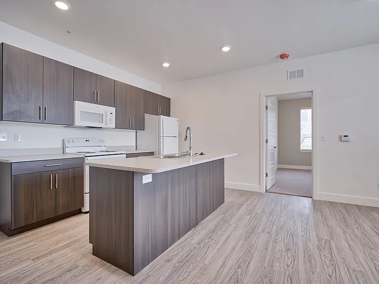 Eden Apartments — Photo 37