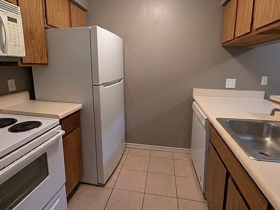 3rd image of 4841 Zenith St APT 3