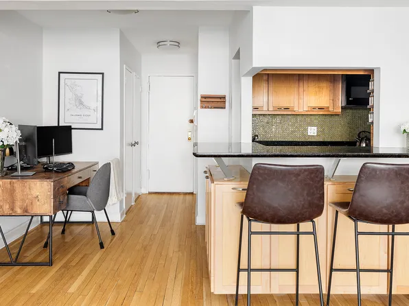 60 East 9th Street image 1 of 8