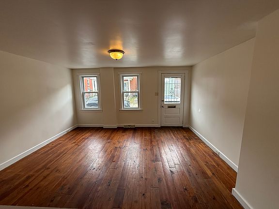 2nd image of 448 W Vine St