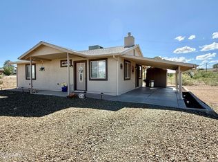 20233 E Sunset Ln, Mayer, AZ 86333