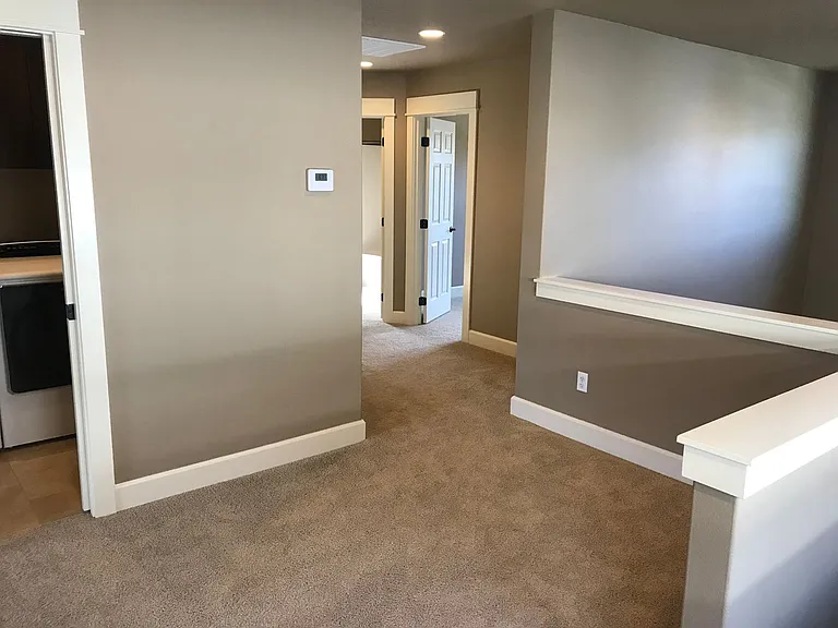 3527 NE Crystal Springs Dr — Photo 15