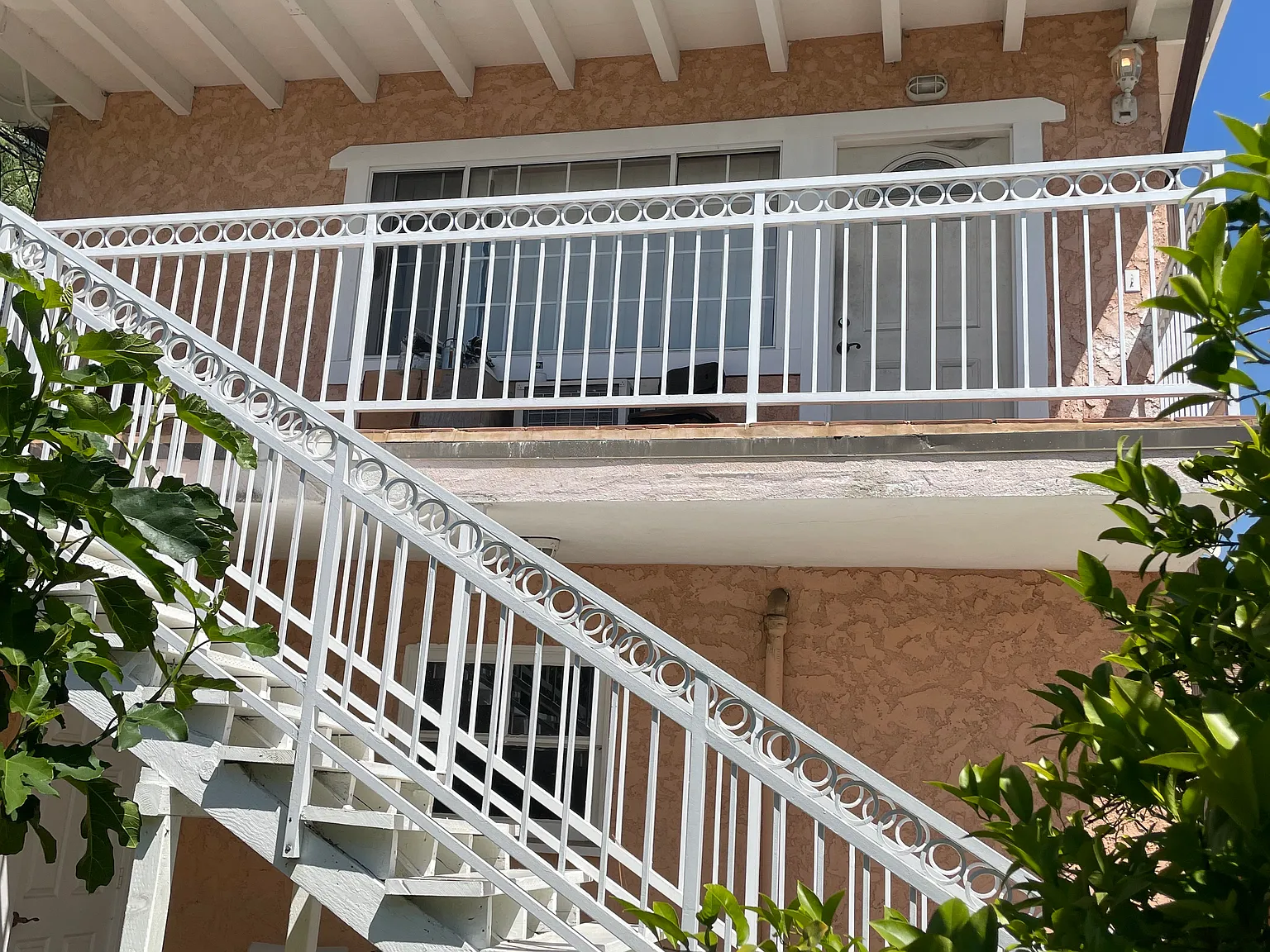 Studio, 400 sqft, $1,750 — Photo 2