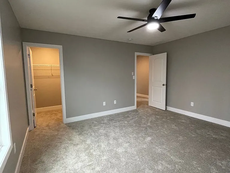 2509 Yeoman Ln — Photo 25