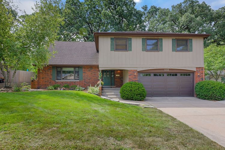 1st image of 1113 Black Oak Dr
