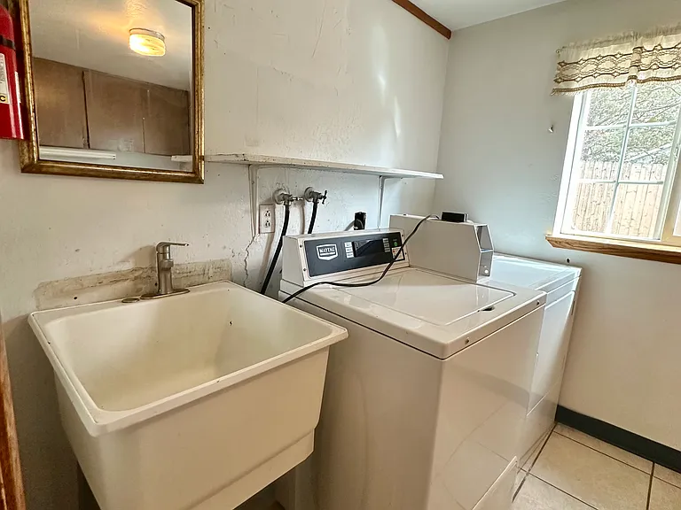 1409 NW Portland Ave — Photo 16