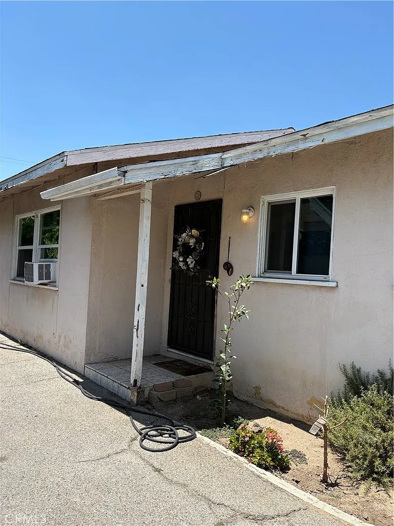 2 bed, 1.5 bath, 920 sqft, $3,000 — Photo 3