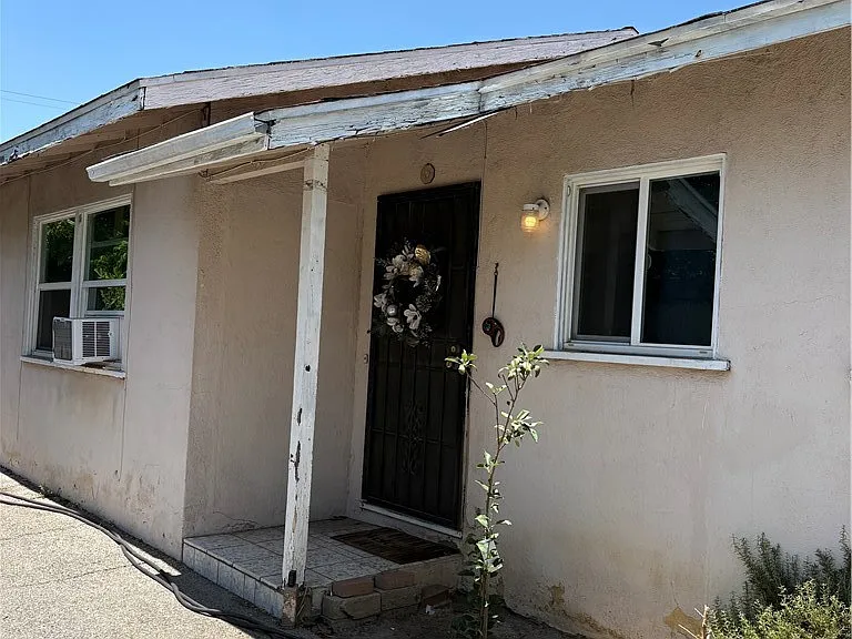 806 S Chapel Ave — Photo 3
