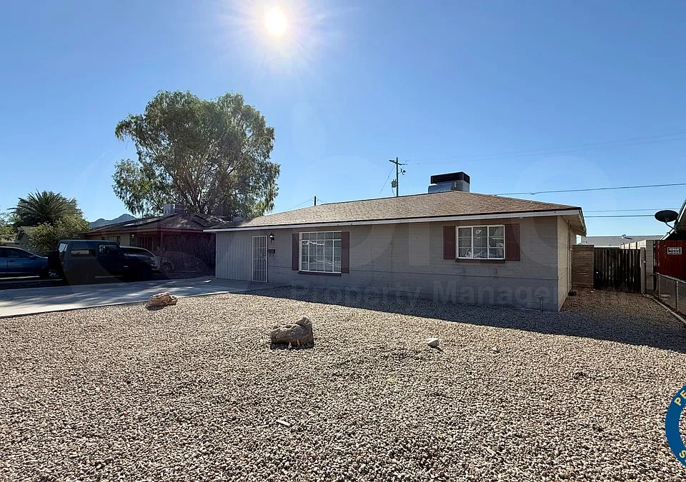 517 E Orchid Ln