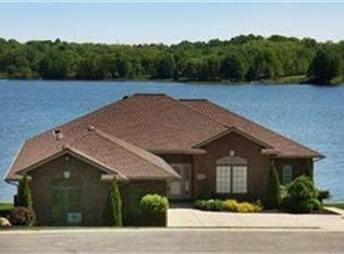 1001 Waters Edge Dr #1001, Columbiana, OH 44408