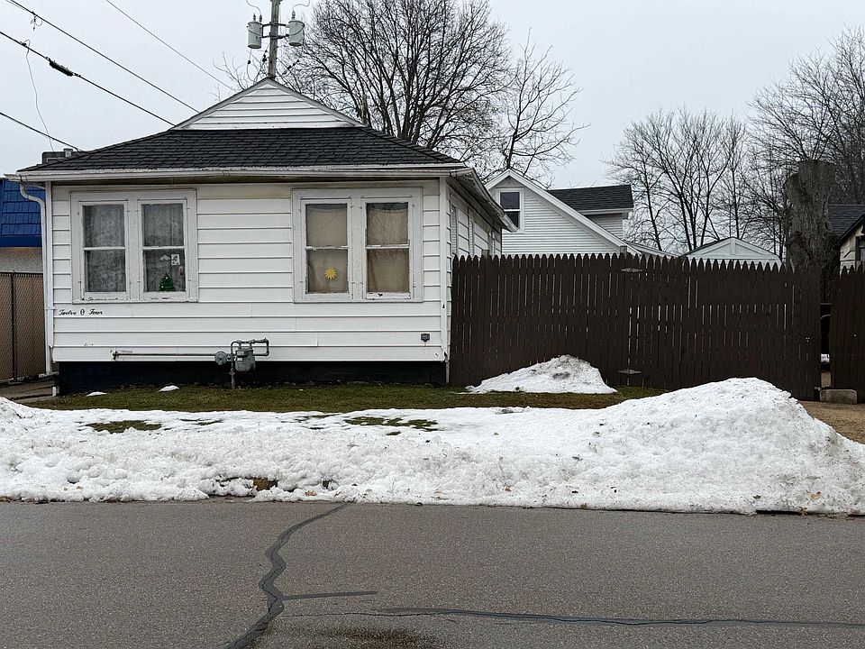 2nd image of 1204 Newman St