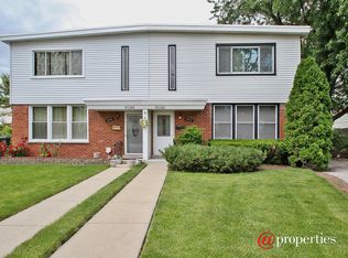 9042 Barberry Ln, Des Plaines, IL 60016