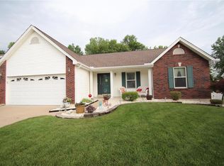 1040 Treeshade Dr, Saint Peters, MO