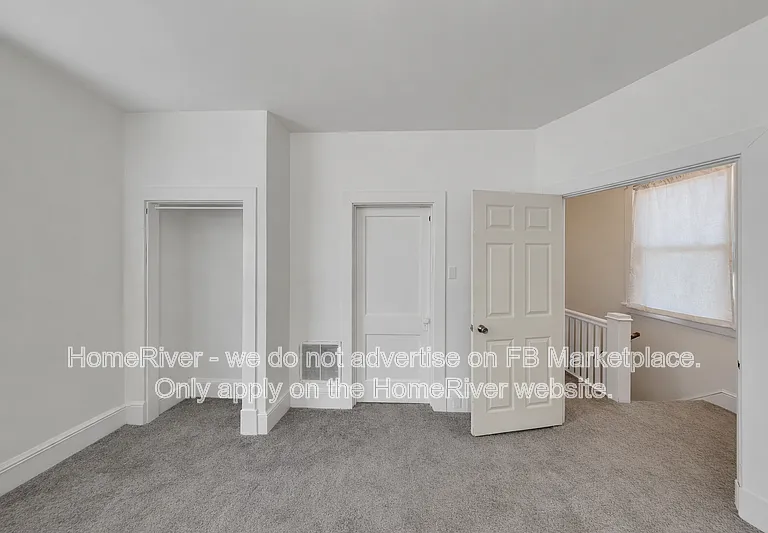 522 Division St — Photo 5