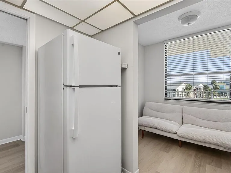 300 Woodette Dr #404B — Photo 21