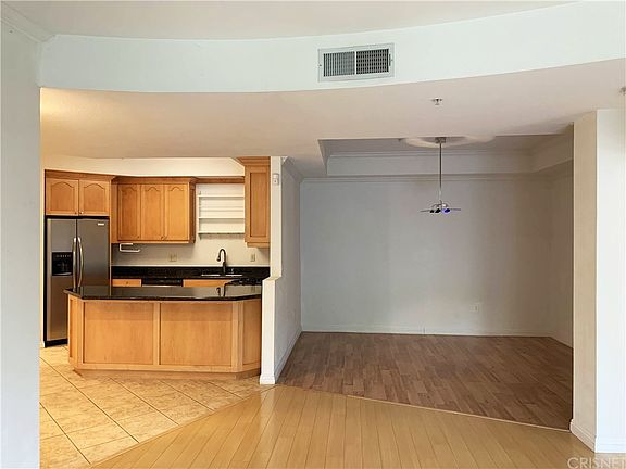 2nd image of 12407 Moorpark St APT 103