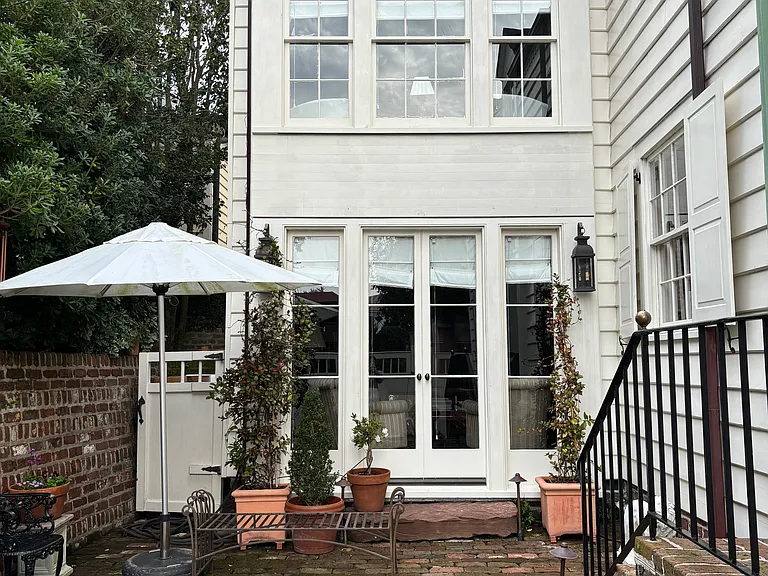 8 Ford Ct — Photo 4