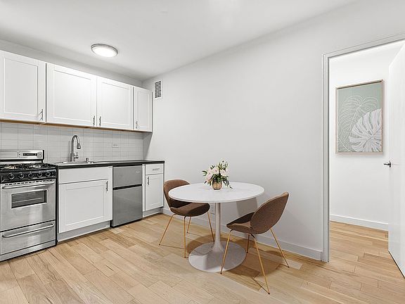 3rd image of 145 E 15th St APT 2D