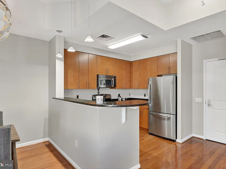 1390 Kenyon St NW #813 — Photo 5