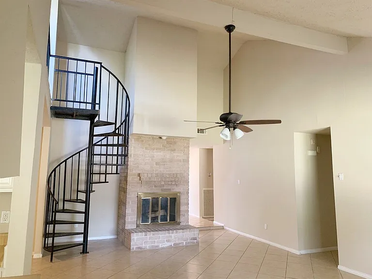 17138 Cutter Way — Photo 3