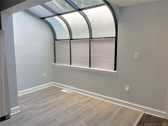5th image of 35 Seaside Ave APT 35