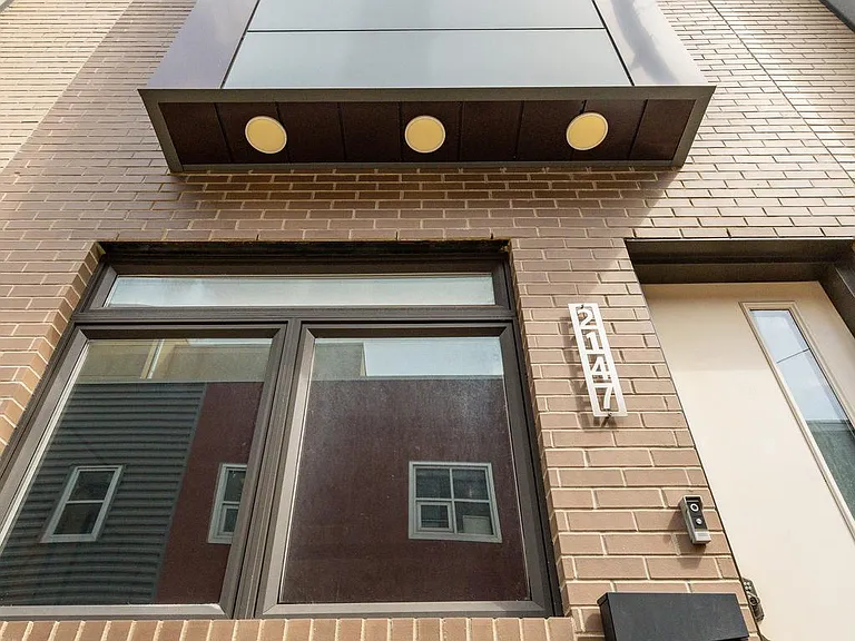 2147 Cross St — Photo 33