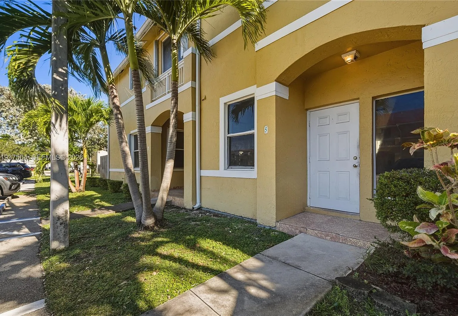 Sierra Ridge Condo H — Photo 2