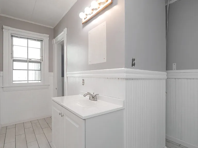 406 Front St #1 — Photo 14